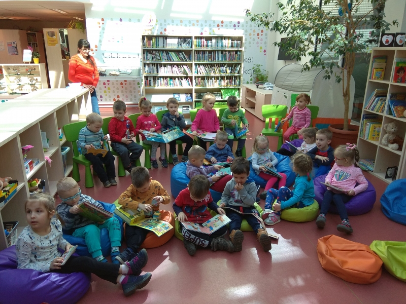 Przedszkolaki W Bibliotece Publicznej W Dobczycach12