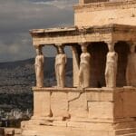 Sparta kontra Ateny: dlaczego te polis były tak różne? Kariatydy Erechtejonu na Akropolu w Atenach